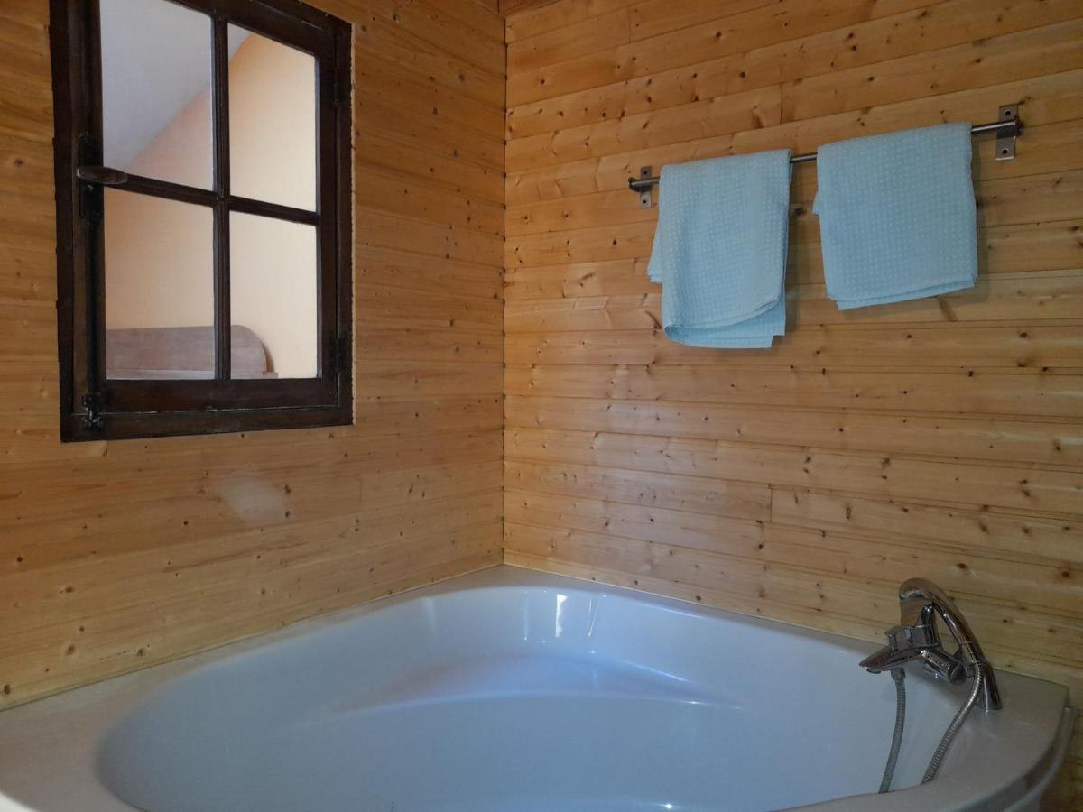 Gite Coeurdacier Monthureux-sur-Saône Exteriör bild